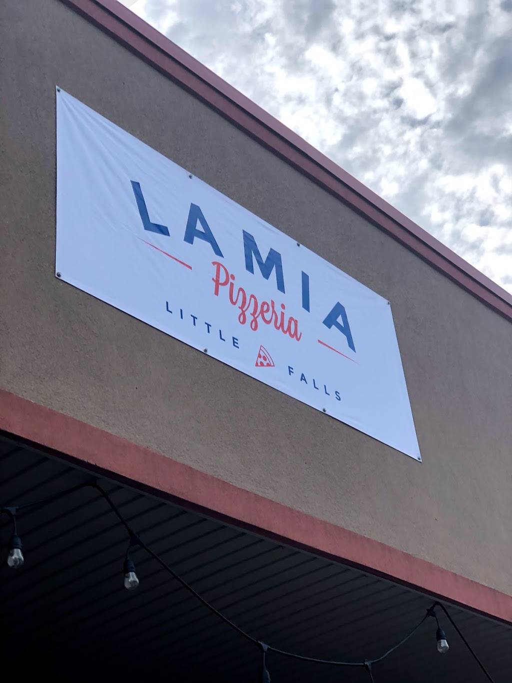 La Mia Pizzeria | restaurant | 101 Newark Pompton Turnpike, Little Falls, NJ 07424, USA | 9738378333 OR +1 973-837-8333