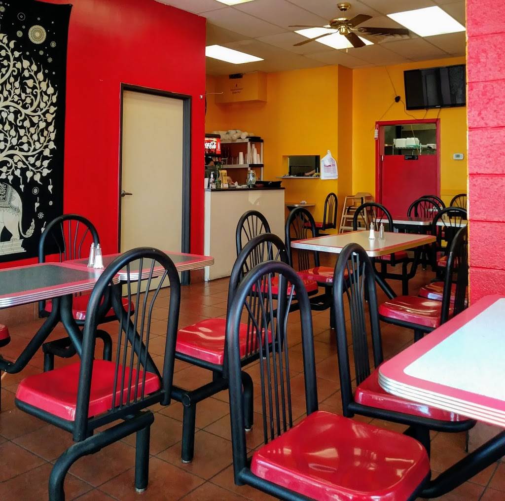 Wraps N Curry | restaurant | 4221 W Bell Rd #111, Phoenix, AZ 85053, USA | 6028661907 OR +1 602-866-1907