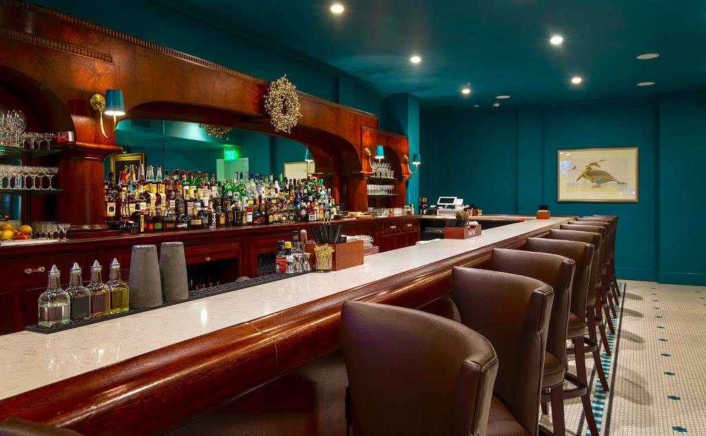 White Pillars Restaurant and Lounge | restaurant | 1696 Beach Blvd, Biloxi, MS 39531, USA | 2282070885 OR +1 228-207-0885