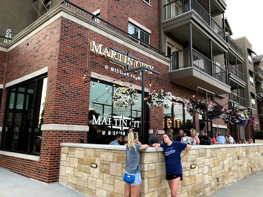 Martin City Brewing Company Pizza & Taproom - Mission Farms | restaurant | 4000 Indian Creek Pkwy, Overland Park, KS 66206, USA | 9133874344 OR +1 913-387-4344