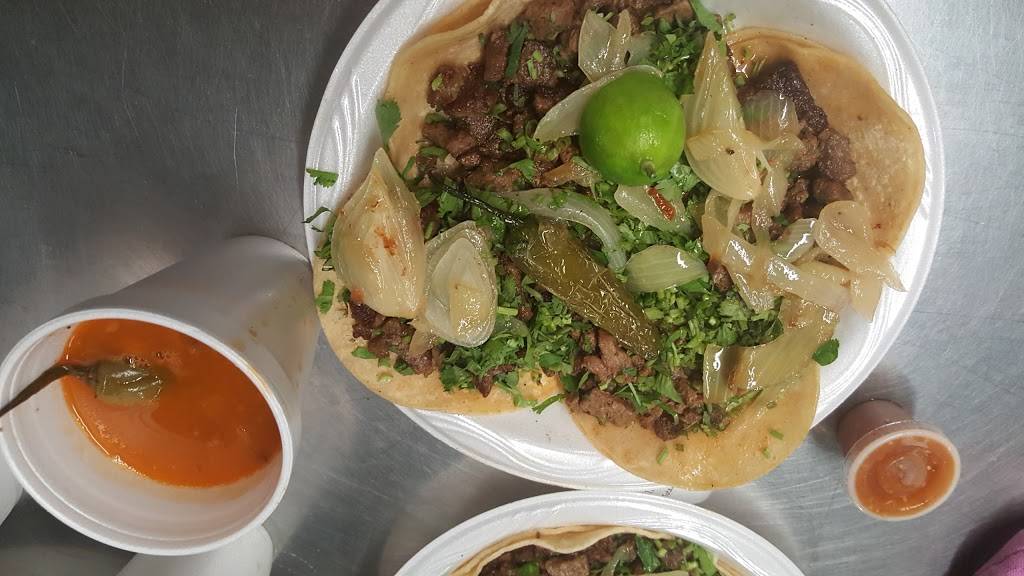 Los Valles Produce | restaurant | 3915 Nogalitos St, San Antonio, TX 78211, USA | 2109279595 OR +1 210-927-9595