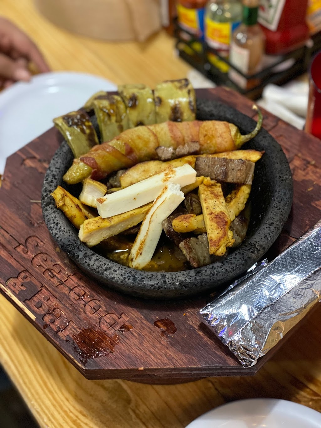 El Viejón Seafood Restaurant | restaurant | 902 W Pioneer Pkwy, Grand Prairie, TX 75051, USA | 2145338575 OR +1 214-533-8575