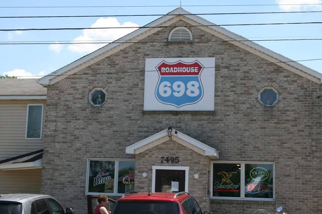 Roadhouse 698 | restaurant | 7495 Rte 6N, Edinboro, PA 16412, USA | 8142502080 OR +1 814-250-2080
