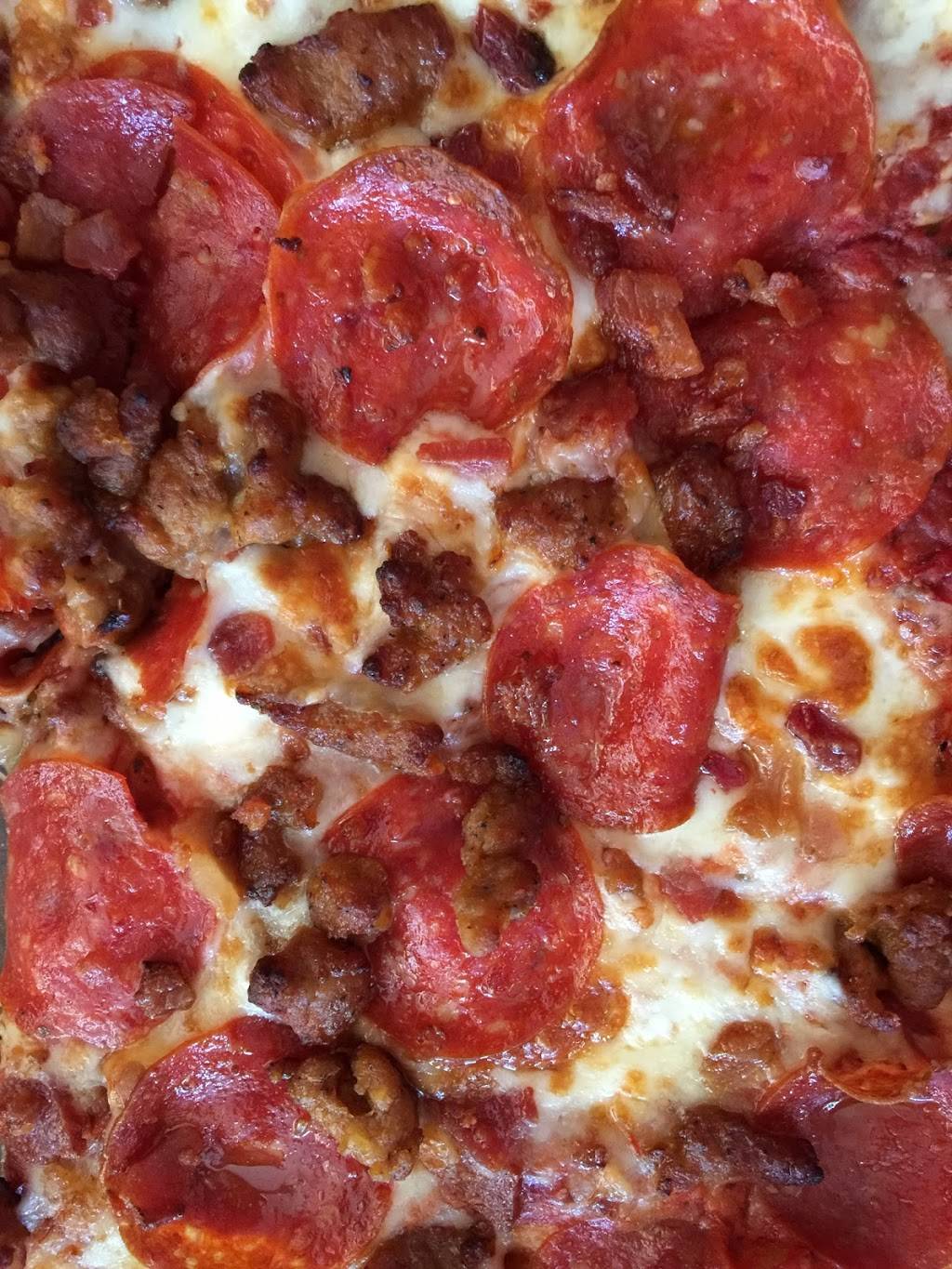 Little Caesars Pizza | meal takeaway | 211 Milford St, Clarksburg, WV 26301, USA | 3046235000 OR +1 304-623-5000