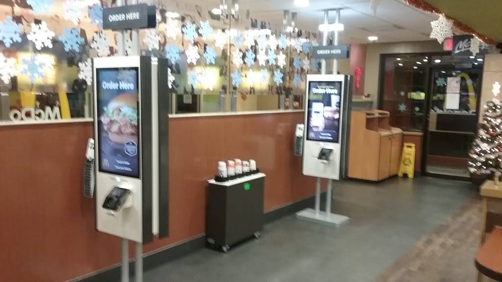 McDonalds | cafe | 9 Moosehead Trail, Newport, ME 04953, USA | 2073685644 OR +1 207-368-5644