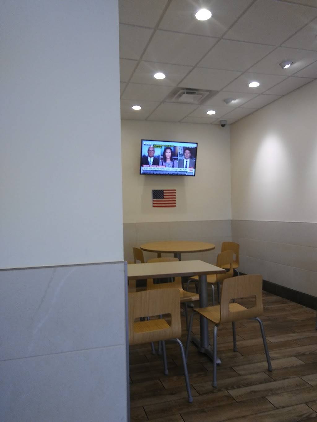 Wendys | restaurant | 1365 Frederick Blvd, Portsmouth, VA 23707, USA | 7573932870 OR +1 757-393-2870