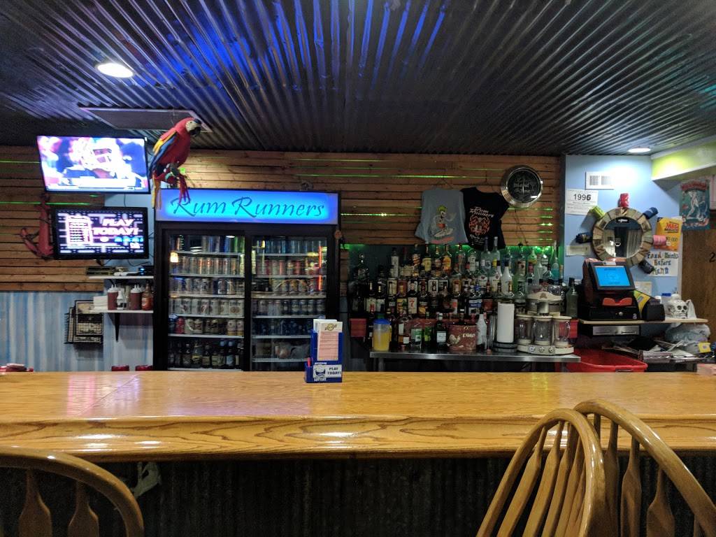 Rum Runners | restaurant | E Apple Ave, Ravenna, MI 49451, USA | 2318532223 OR +1 231-853-2223