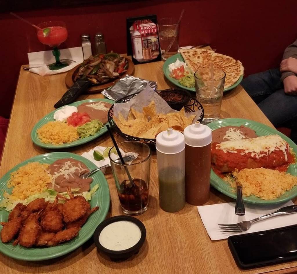 Marias Mexican Bar & Grill | restaurant | 861 E Nerge Rd, Roselle, IL 60172, USA | 6302833389 OR +1 630-283-3389