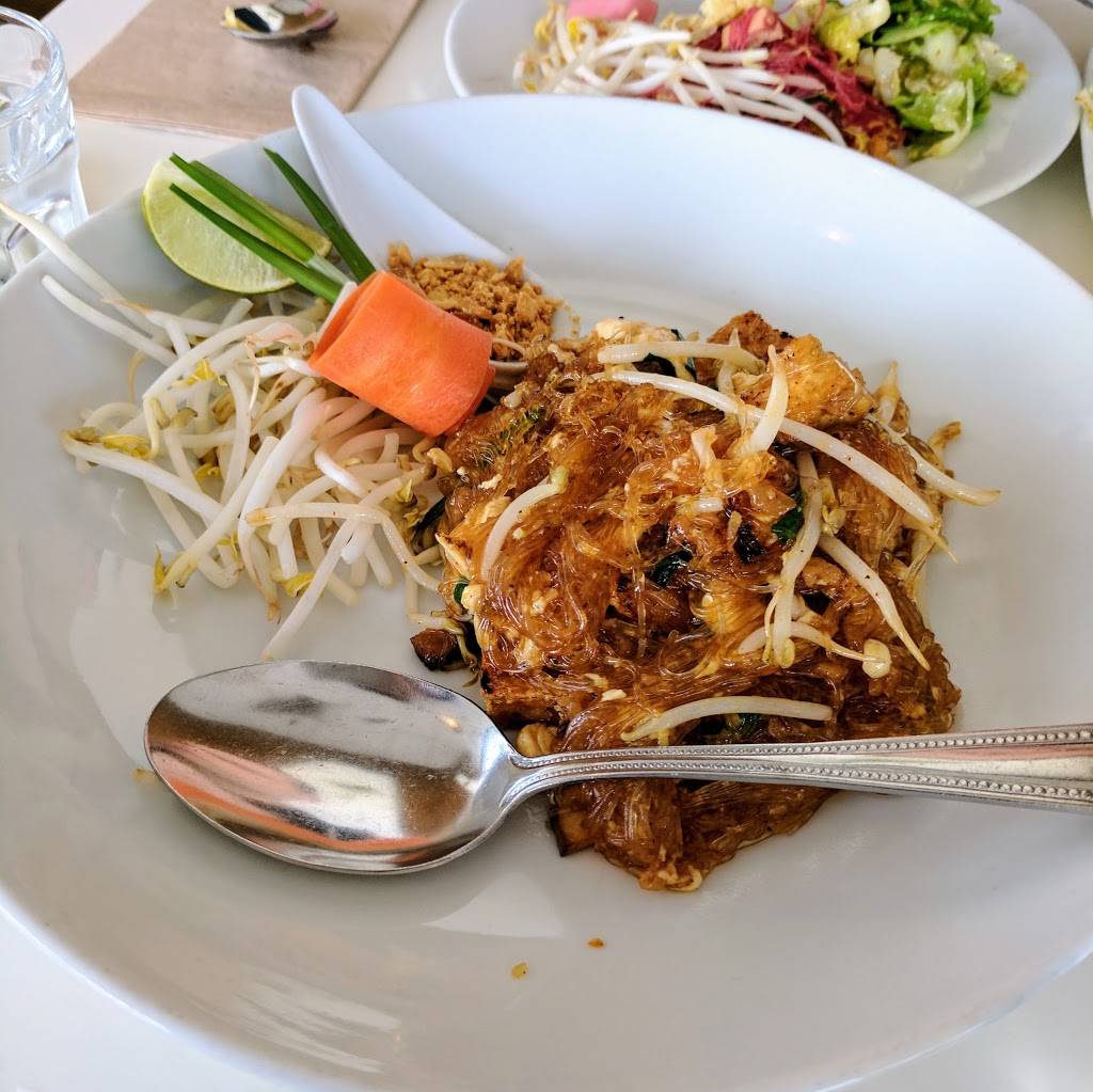 Satdha | restaurant | 2218 Lincoln Blvd, Santa Monica, CA 90405, USA | 3104506999 OR +1 310-450-6999