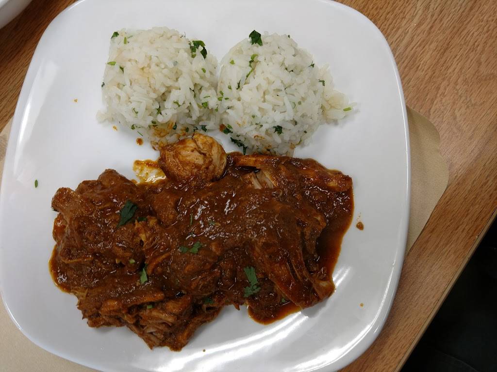 Jireh Cafe La Benedición | restaurant | 4912 Pearl Rd, Cleveland, OH 44109, USA | 2165436725 OR +1 216-543-6725