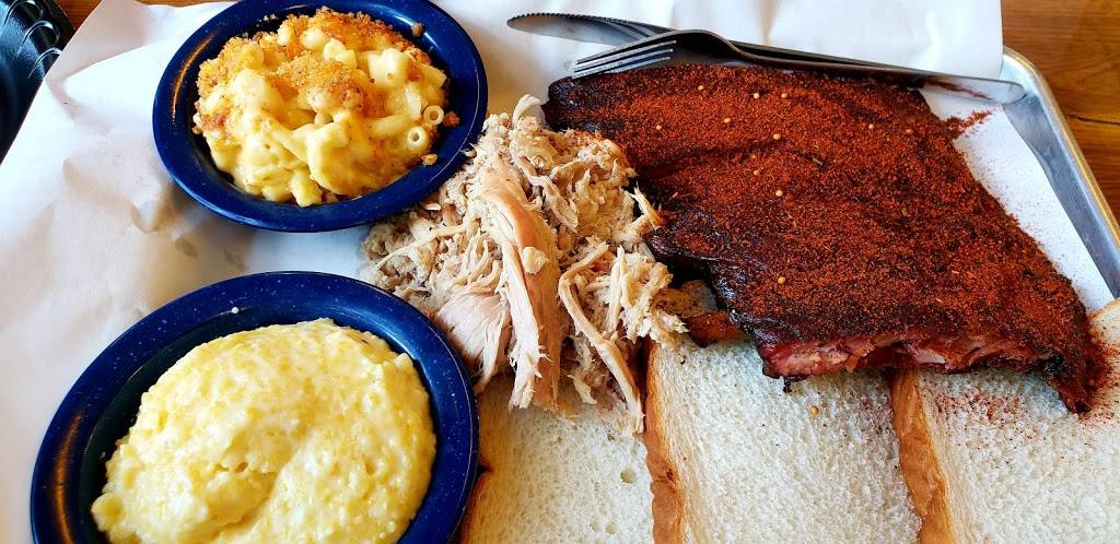 Martins Bar-B-Que Joint | restaurant | 1622 Highland Ave, Charleston, SC 29412, USA | 8437900838 OR +1 843-790-0838