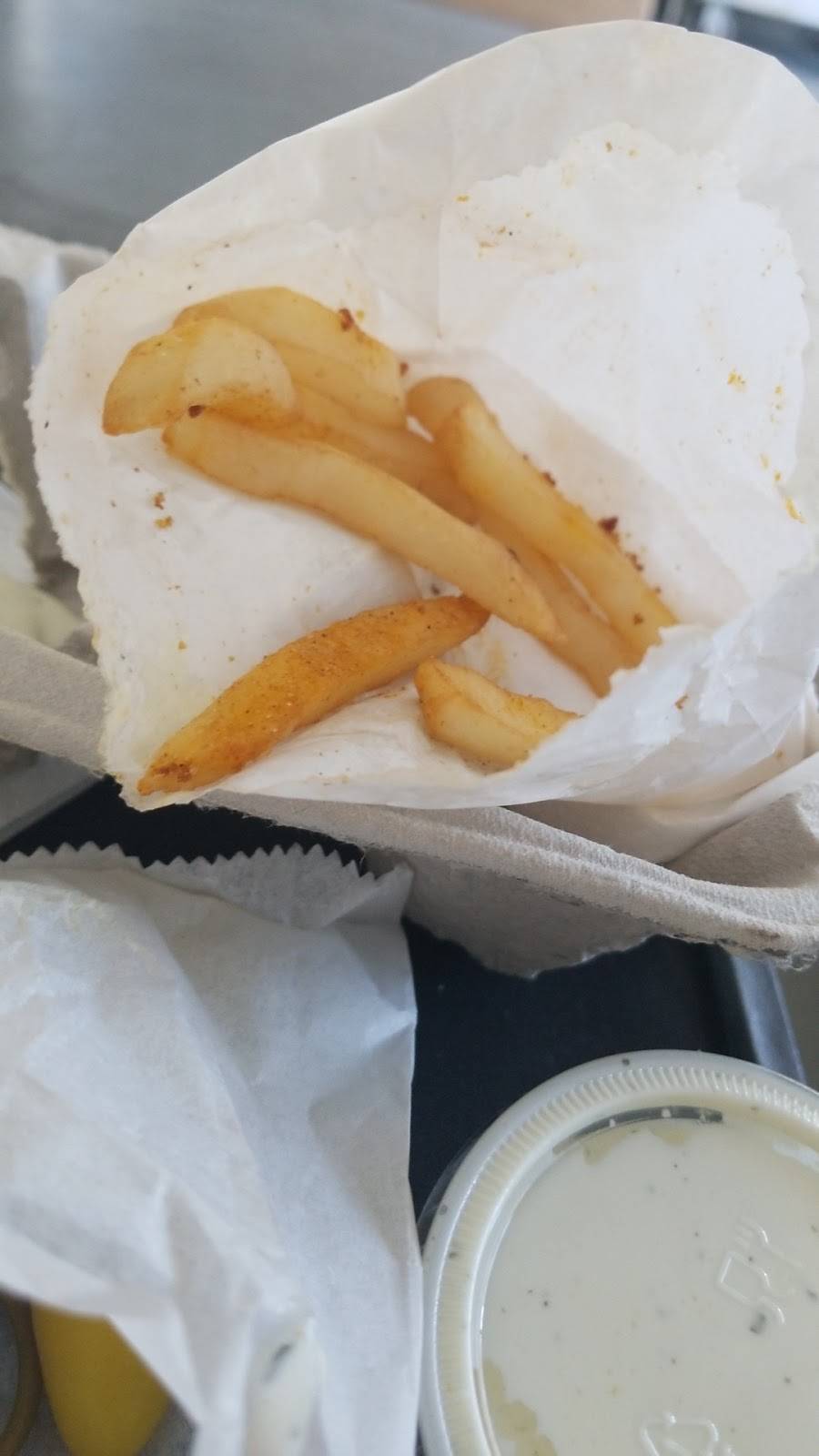 Toms Burger & Philly Steak Subs | restaurant | 1398 E Highland Ave, San Bernardino, CA 92404, USA | 9098839126 OR +1 909-883-9126