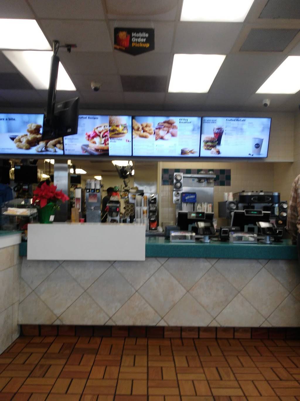 McDonalds | cafe | 2139 S Crater Rd, Petersburg, VA 23805, USA | 8048610655 OR +1 804-861-0655