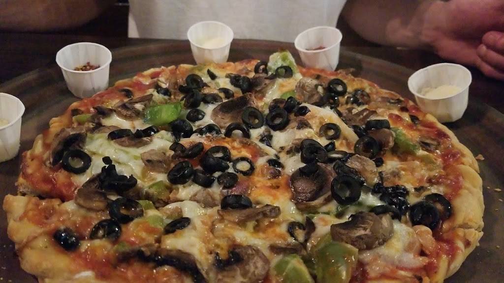 Barnabys | restaurant | 7950 N Caldwell Ave, Niles, IL 60714, USA | 8479678600 OR +1 847-967-8600