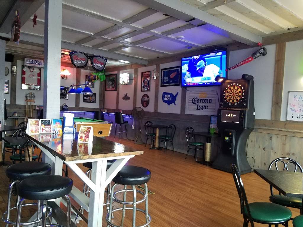 Sentimental Lady Saloon | restaurant | 36509 Jefferson Ave, Harrison Charter Township, MI 48045, USA | 5864655230 OR +1 586-465-5230