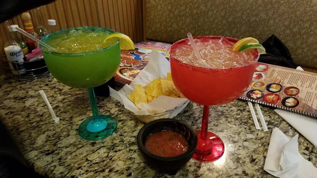 El Burrito Loco | restaurant | 4499 Ivanrest Ave SW I, Grandville, MI 49418, USA | 6165309470 OR +1 616-530-9470