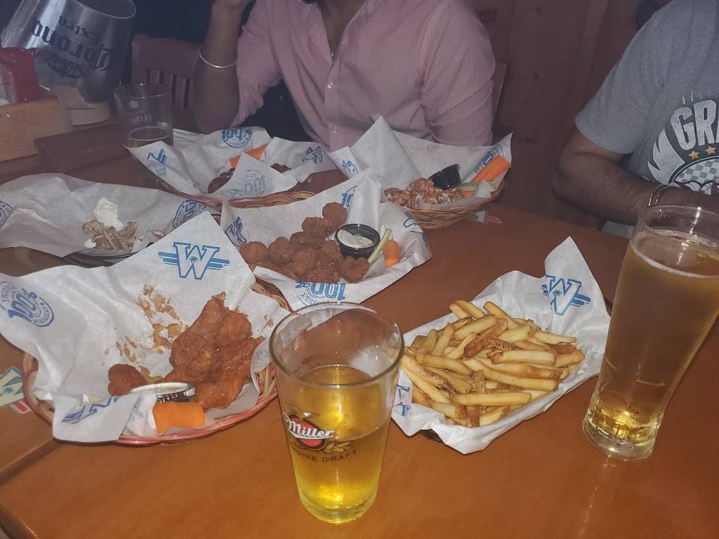 Wild Wing | restaurant | 249 Queen St E, Brampton, ON L6W 3H4, Canada | 9052169424 OR +1 905-216-9424