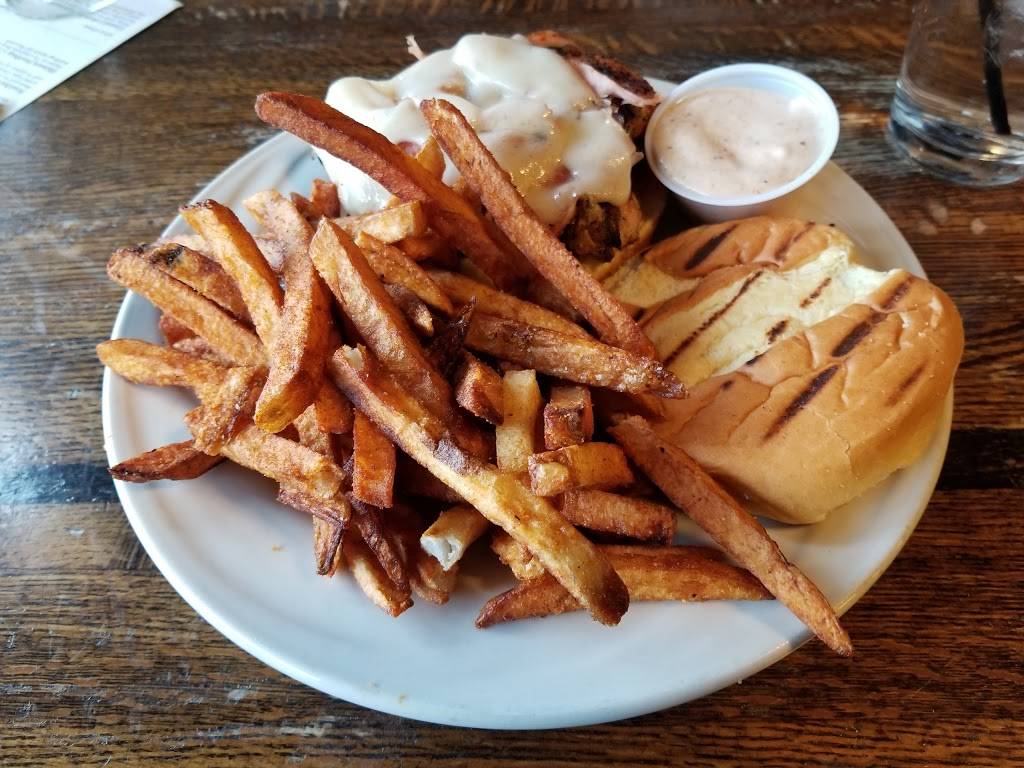 Maggie Mileys | restaurant | 126 E Beaufort St, Normal, IL 61761, USA | 3098074301 OR +1 309-807-4301