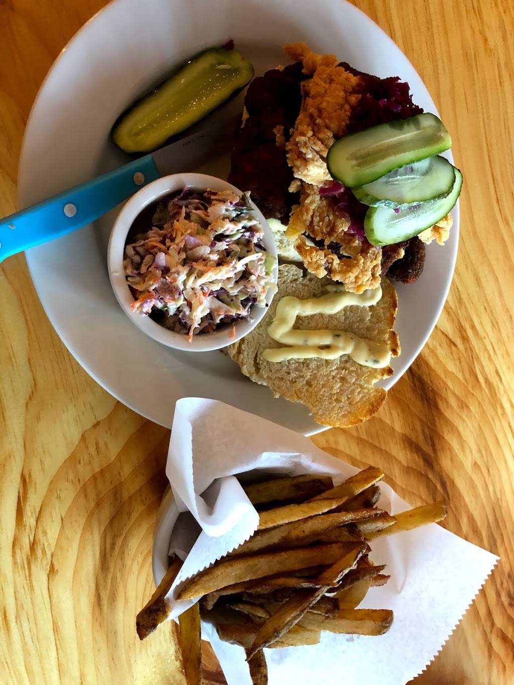 Trolley Stop Cafe | restaurant | 58 Vineyard Ave, Highland, NY 12528, USA | 8452612250 OR +1 845-261-2250