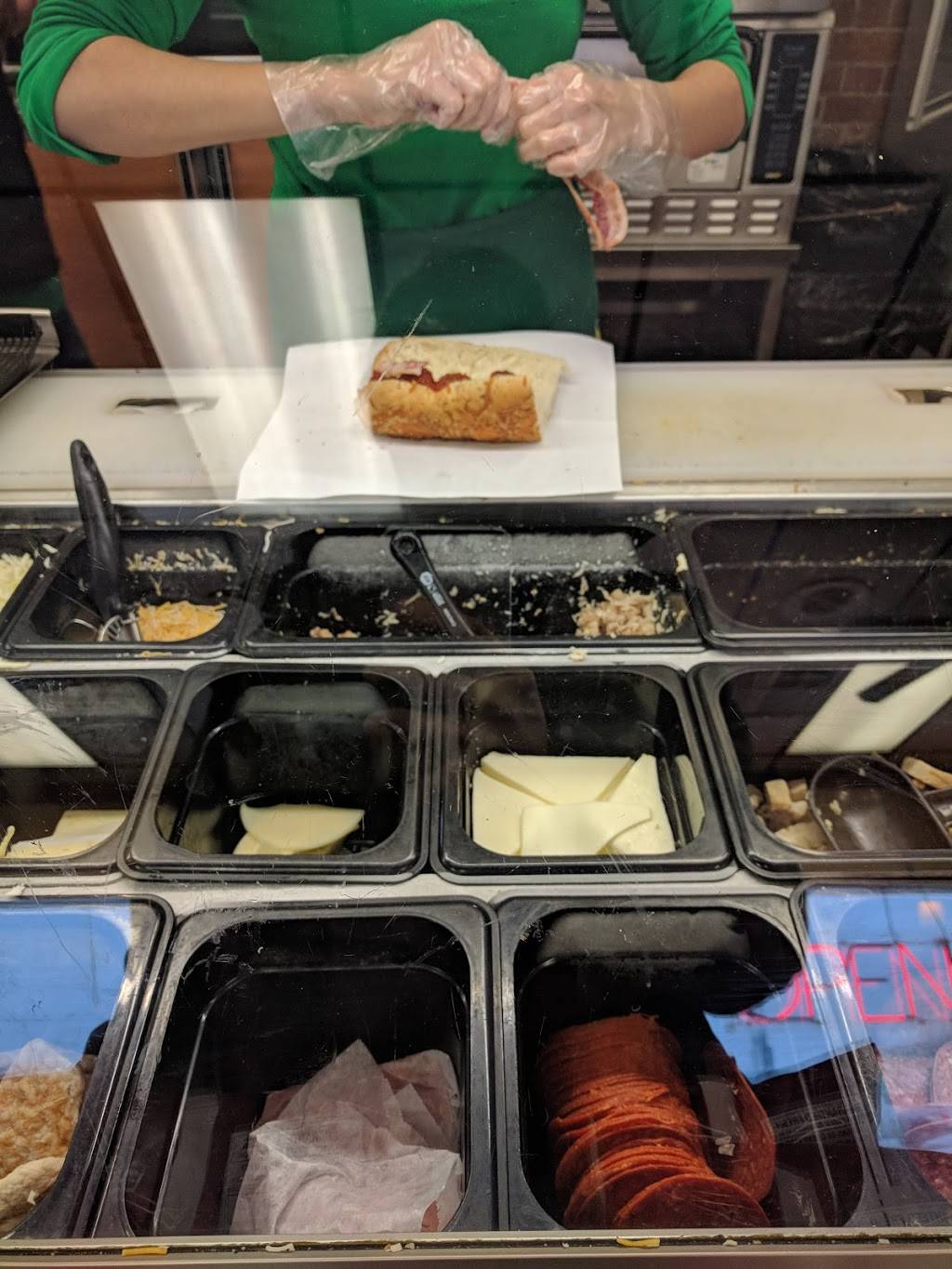 Subway | restaurant | 904 N Euclid Ave, Bay City, MI 48706, USA | 9896670400 OR +1 989-667-0400