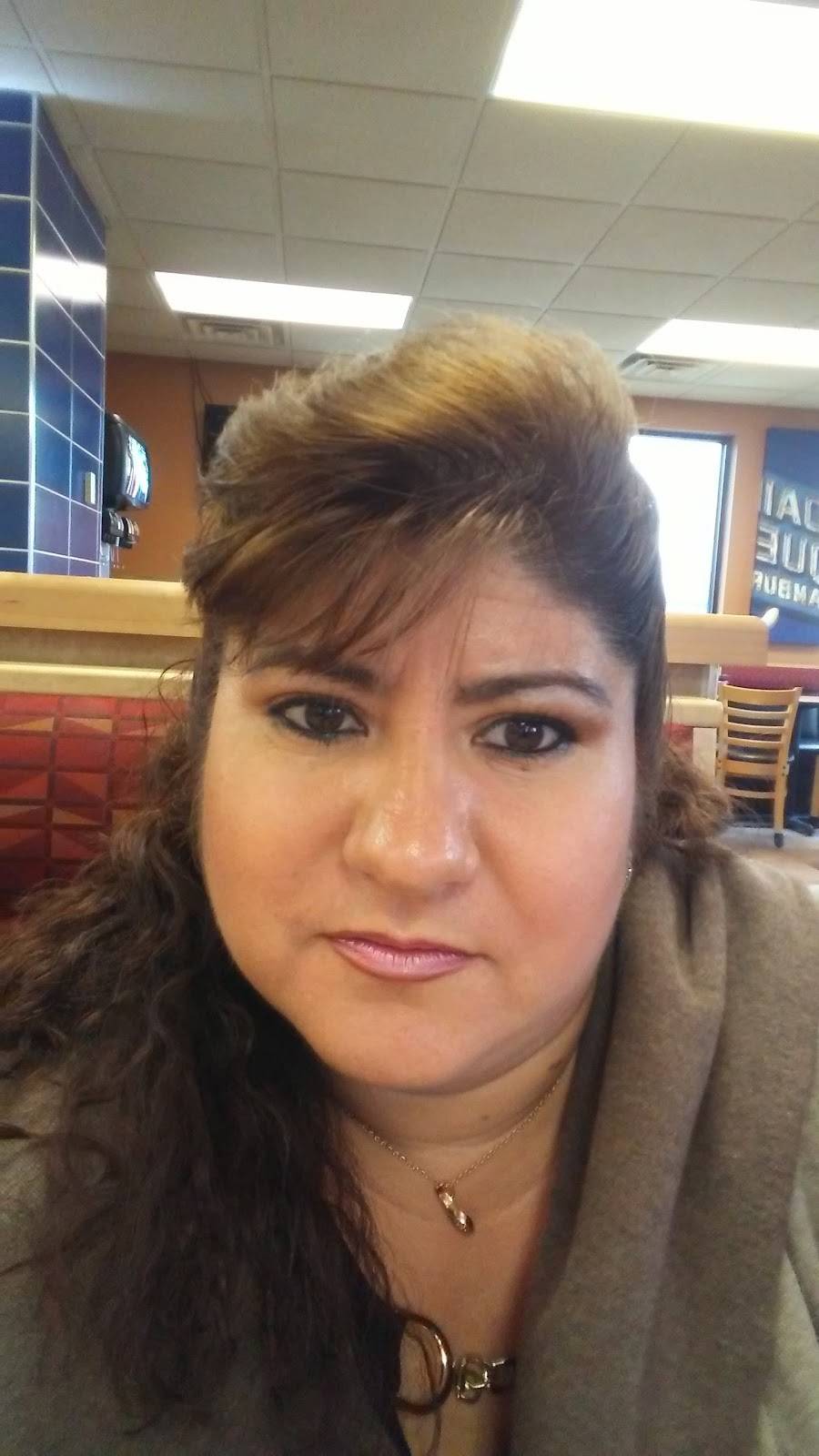 Dairy Queen Grill & Chill | restaurant | 909 Lincoln Way S, Ligonier, IN 46767, USA | 2608947578 OR +1 260-894-7578