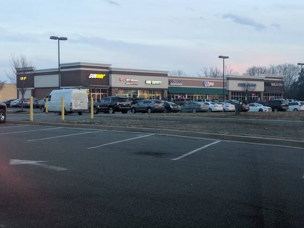 Subway | restaurant | 53 Market Street Rd, Zion Crossroads, VA 22942, USA | 5408327070 OR +1 540-832-7070