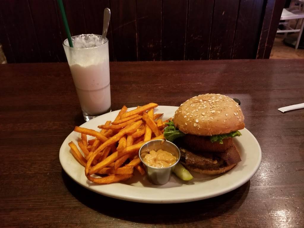 Chicago Diner | restaurant | 3411 N Halsted St, Chicago, IL 60657, USA | 7739356696 OR +1 773-935-6696