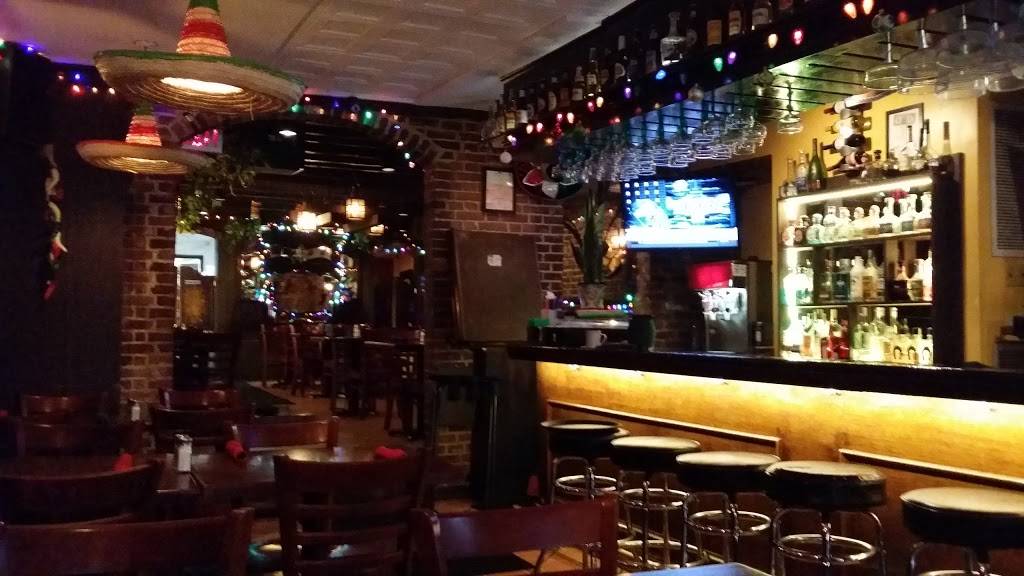 Los Cuates Restaurant | restaurant | 1116 King St, Alexandria, VA 22314, USA | 7035482918 OR +1 703-548-2918