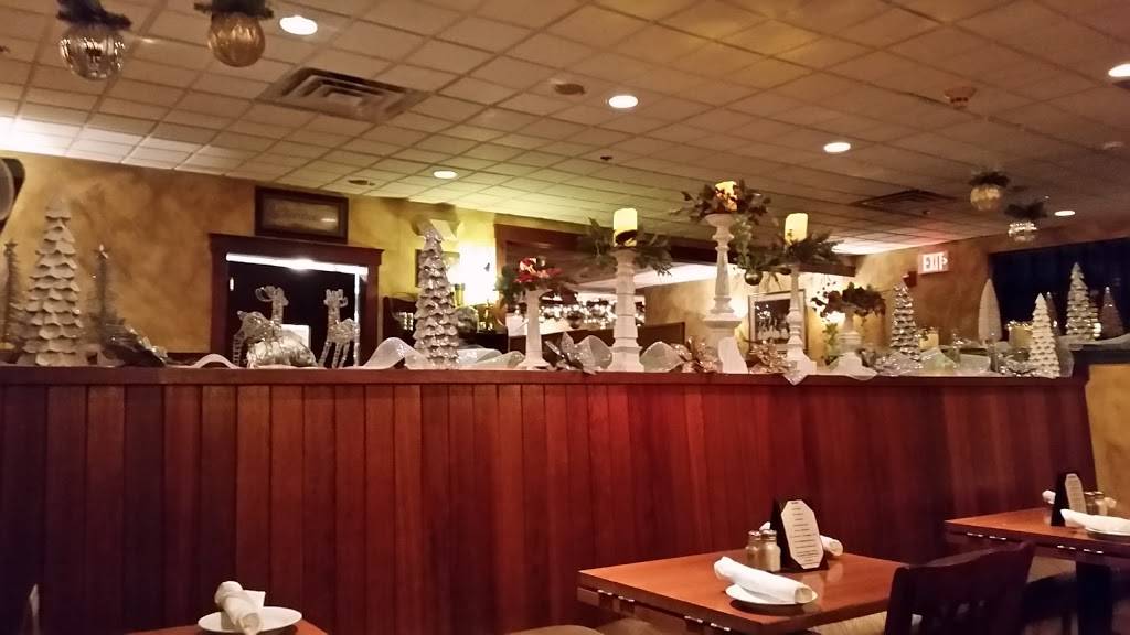 Oxfords Casual Dining | restaurant | 2 Millbury Blvd, Oxford, MA 01540, USA | 5089871567 OR +1 508-987-1567