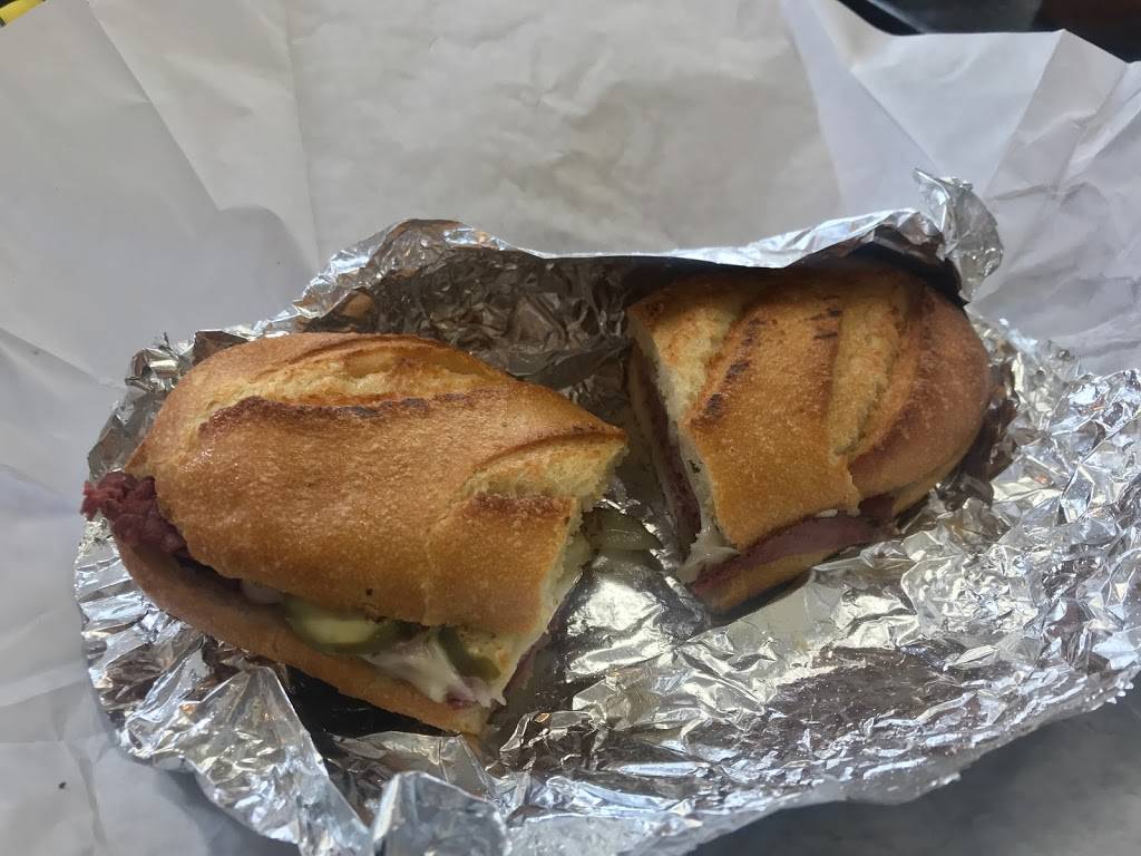 Luigis Deli and Market | meal takeaway | 537 Main St, Martinez, CA 94553, USA | 9252298920 OR +1 925-229-8920