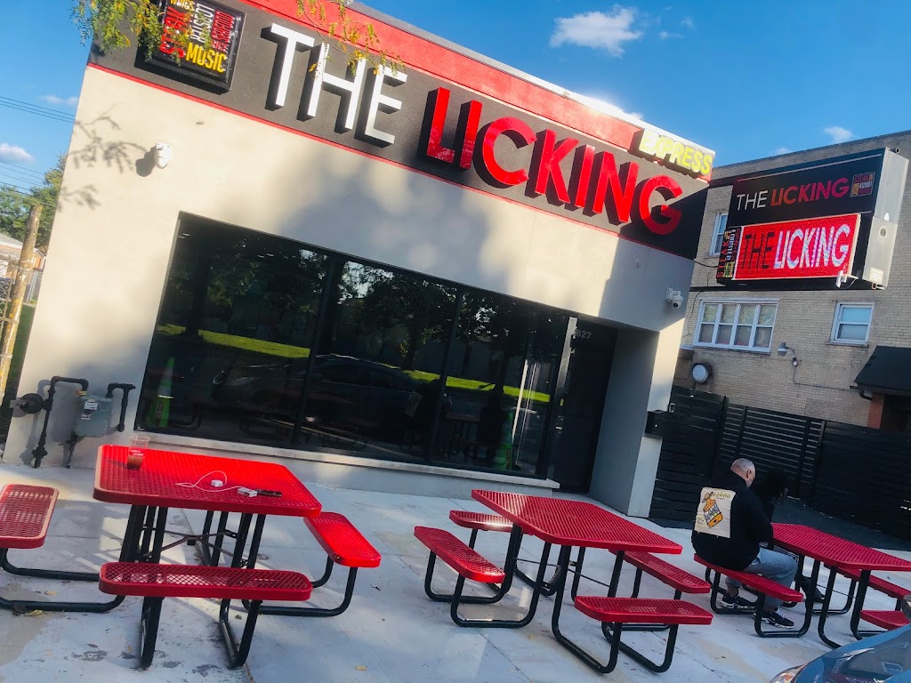 The Licking Chicago Express South Side | restaurant | 8827 S Stony Island Ave, Chicago, IL 60617, USA | 7735307522 OR +1 773-530-7522