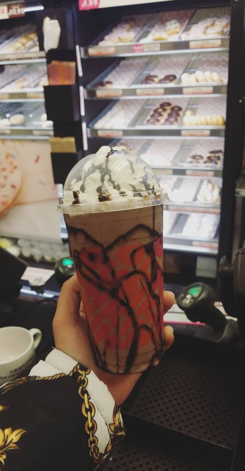 Dunkin Donuts | cafe | 3535 N Western Ave, Chicago, IL 60618, USA | 7733487000 OR +1 773-348-7000