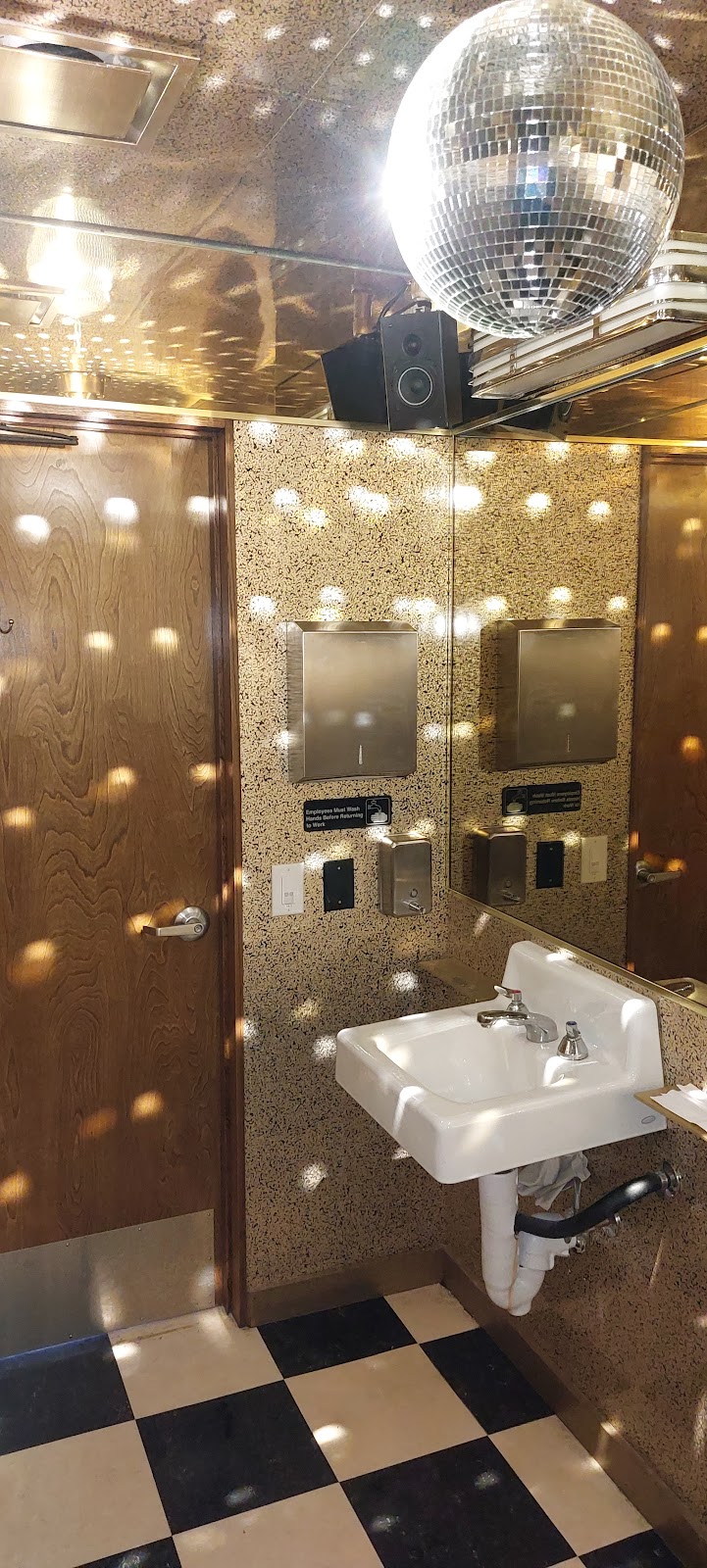 Favorite Pizza | restaurant | 801 W 6th St, Austin, TX 78703, USA | 5124784136 OR +1 512-478-4136