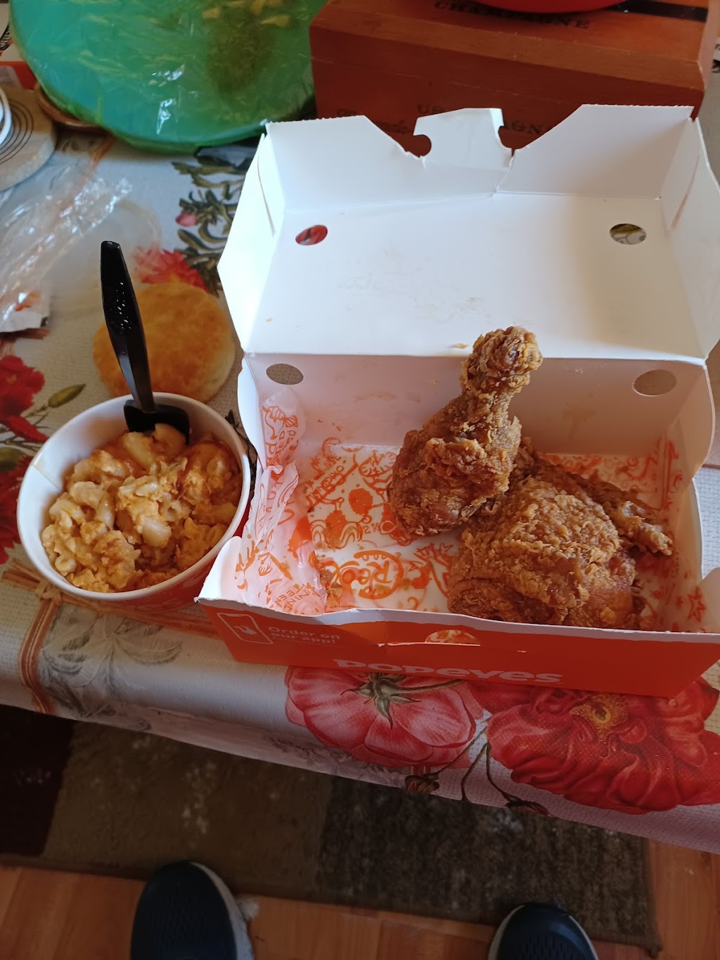 Popeyes Louisiana Kitchen | restaurant | 18739 S Nogales Hwy, Green Valley, AZ 85614, USA | 5202686490 OR +1 520-268-6490