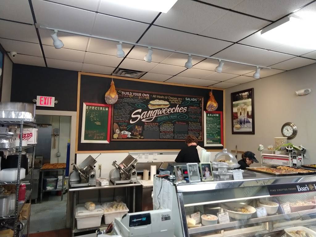 Paisanos Italian Kitchen | restaurant | 11 Terrill St, Rutland, VT 05701, USA | 8027751652 OR +1 802-775-1652