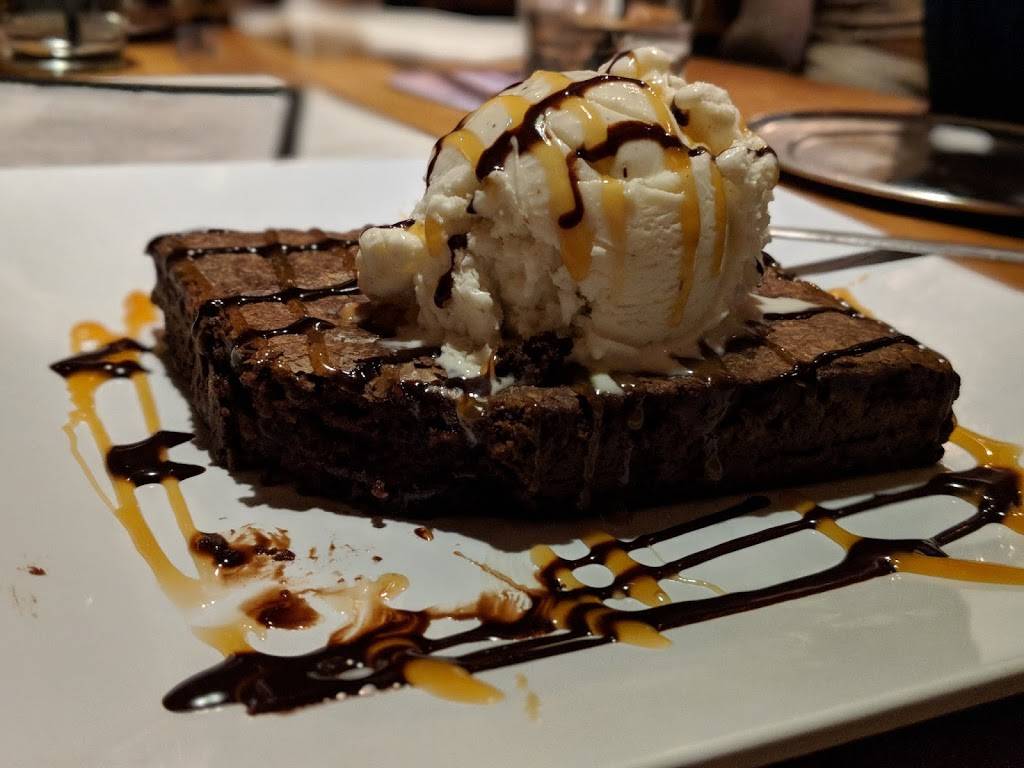 Stout Burgers and Beers | restaurant | 111 Santa Monica Blvd, Santa Monica, CA 90401, USA | 3102608679 OR +1 310-260-8679