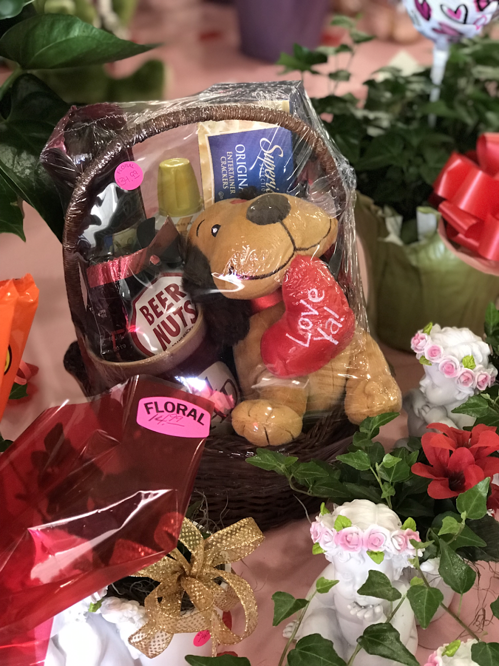 Country Mart | restaurant | 125 W Karsch Blvd, Farmington, MO 63640, USA | 5737561455 OR +1 573-756-1455