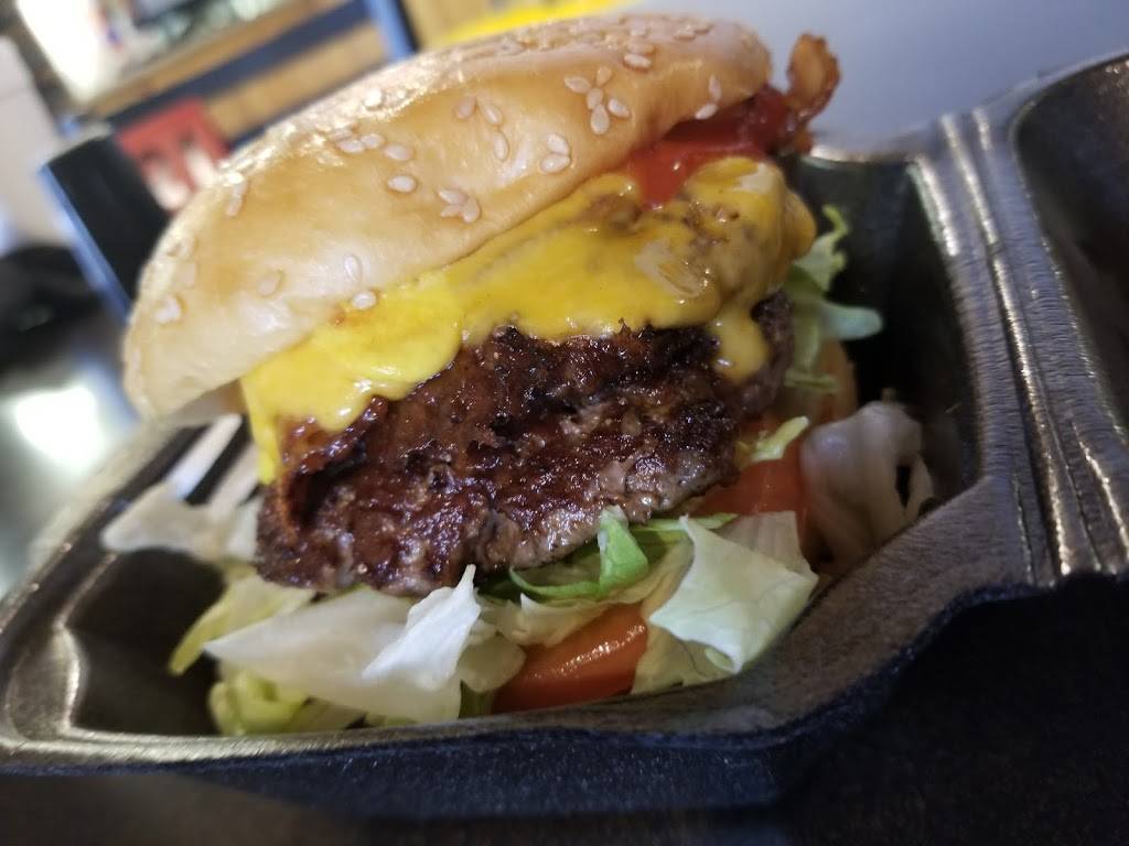 Burgers Unlocked | restaurant | 350 Hillsdale St, Hillsdale, MI 49242, USA | 5176105586 OR +1 517-610-5586