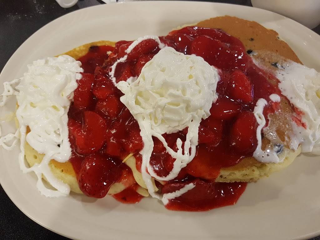 Friendlys | restaurant | 247 Greenmanville Ave, Mystic, CT 06355, USA | 8605363909 OR +1 860-536-3909