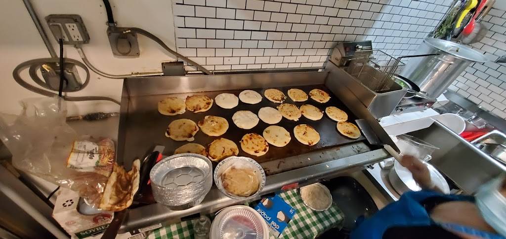 Pupusas Ridgewood | restaurant | 71-20 Fresh Pond Rd, Ridgewood, NY 11385, USA | 3475990858 OR +1 347-599-0858