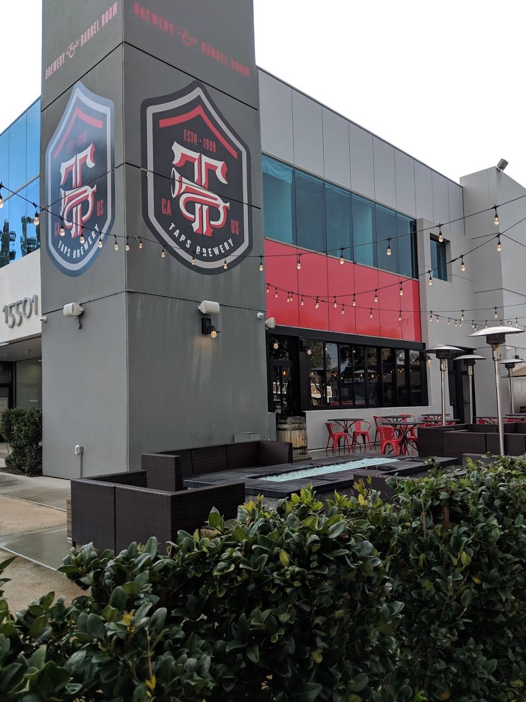 TAPS Brewery & Barrel Room | restaurant | 15501 Red Hill Ave, Tustin, CA 92780, USA | 6572473920 OR +1 657-247-3920