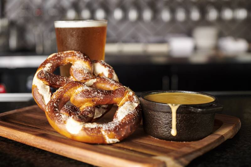 Grillsmith Sarasota | restaurant | 6240 S Tamiami Trail, Sarasota, FL 34231, USA | 9412598383 OR +1 941-259-8383