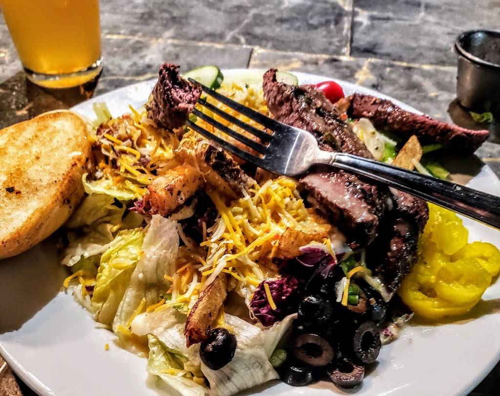 Station 101 Pub & Kitchen | restaurant | 2285 Bee Line Hwy, DuBois, PA 15801, USA | 8145038522 OR +1 814-503-8522