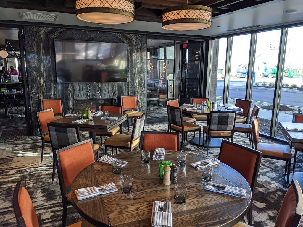 The HC Tavern + Kitchen | restaurant | 9709 E 116th St, Fishers, IN 46037, USA | 3175304242 OR +1 317-530-4242