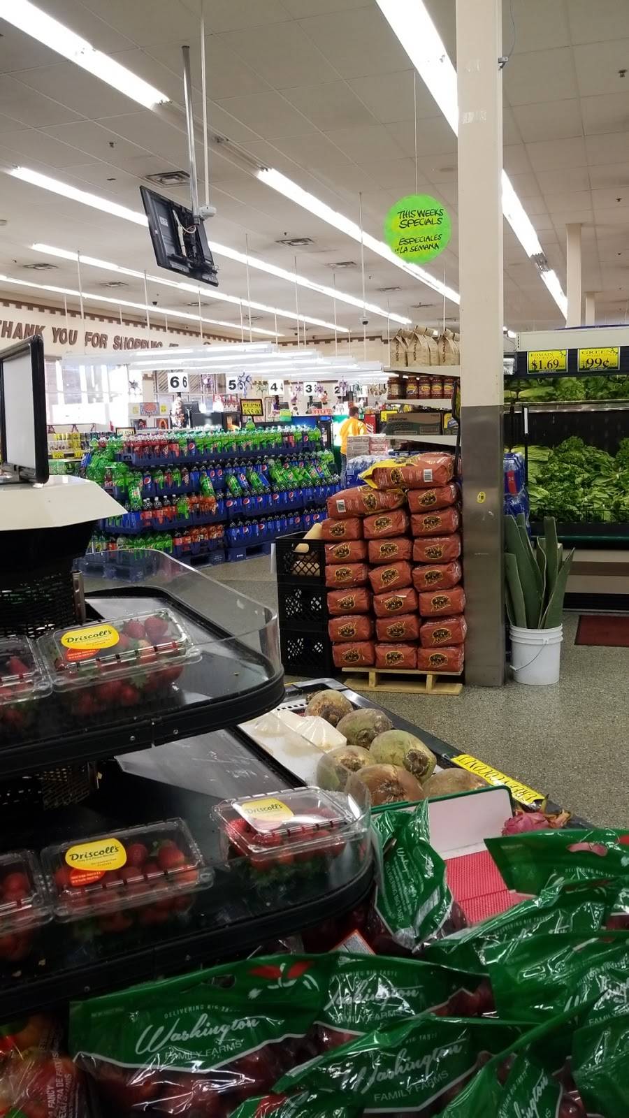 La Chiquita | restaurant | 1108 S Main St, Rockford, IL 61101, USA | 8159632997 OR +1 815-963-2997