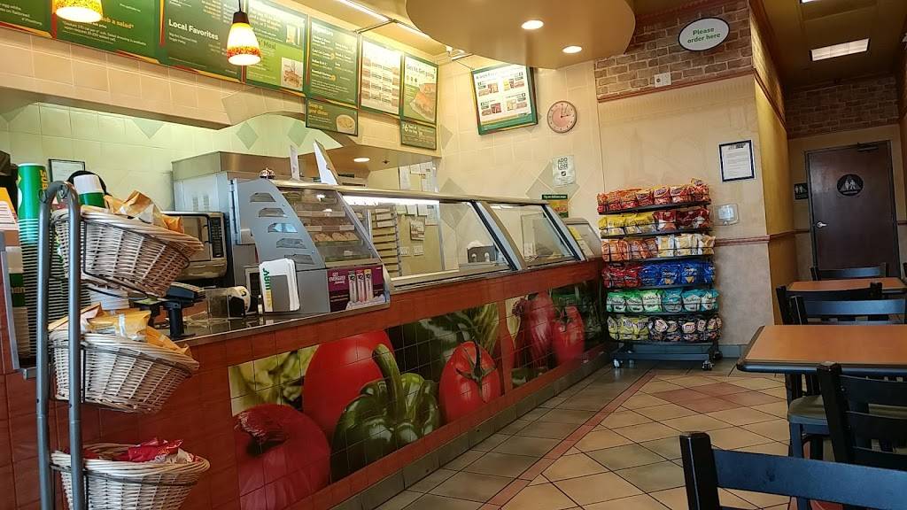 Subway Restaurants | restaurant | 160 Donahue St, Sausalito, CA 94965, USA | 4152890774 OR +1 415-289-0774