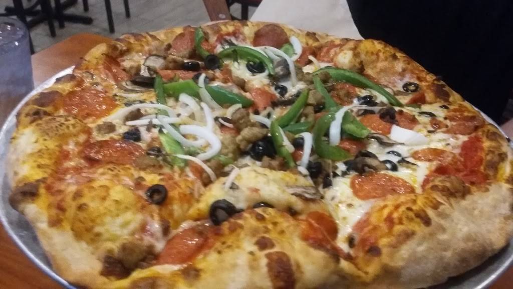 Native Grill & Wings | restaurant | 3100 E Speedway Blvd, Tucson, AZ 85716, USA | 5203253489 OR +1 520-325-3489