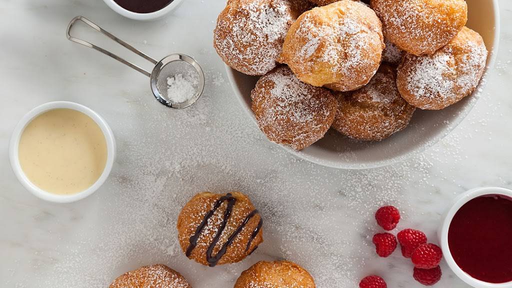 Grand Lux Cafe | restaurant | 6000 Glades Rd Ste 1016, Boca Raton, FL 33431, USA | 5613922141 OR +1 561-392-2141