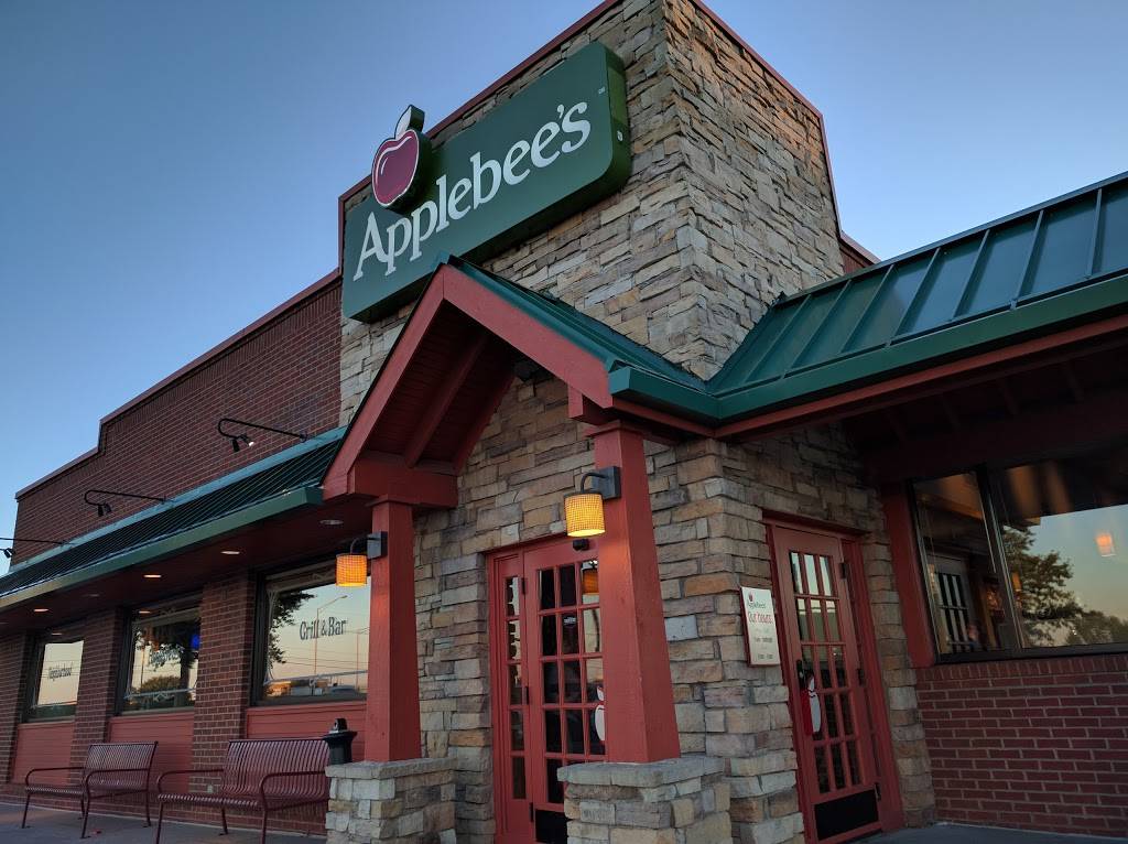 Applebees Grill + Bar | restaurant | 6530 NW Barry Rd, Kansas City, MO 64154, USA | 8167460074 OR +1 816-746-0074
