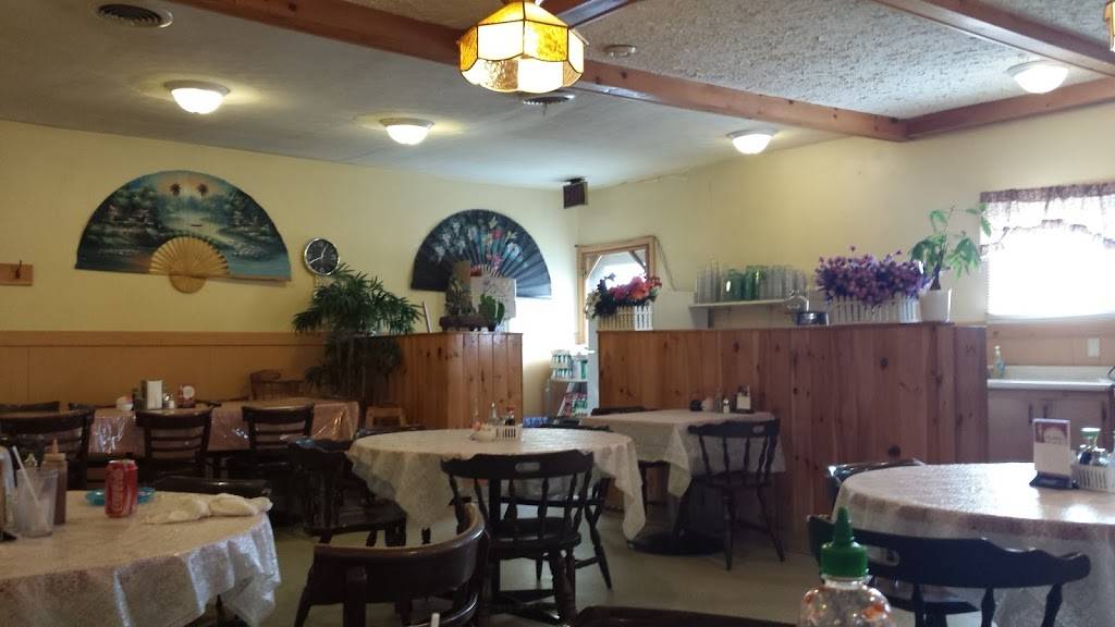 Knotty Pine Restaurants | restaurant | 507 Broadway St, Kincardine, ON N2Z 2E8, Canada | 5193963132 OR +1 519-396-3132